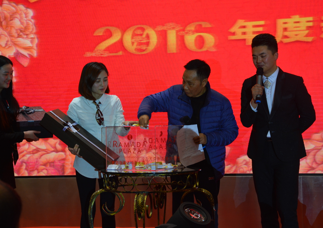 乘风破浪 逐梦远航 神奇制药举行“大神奇 新征程”新春年会2.png 乘风破浪 逐梦远航 神奇制药举行“大神奇 新征程”新春年会2.png